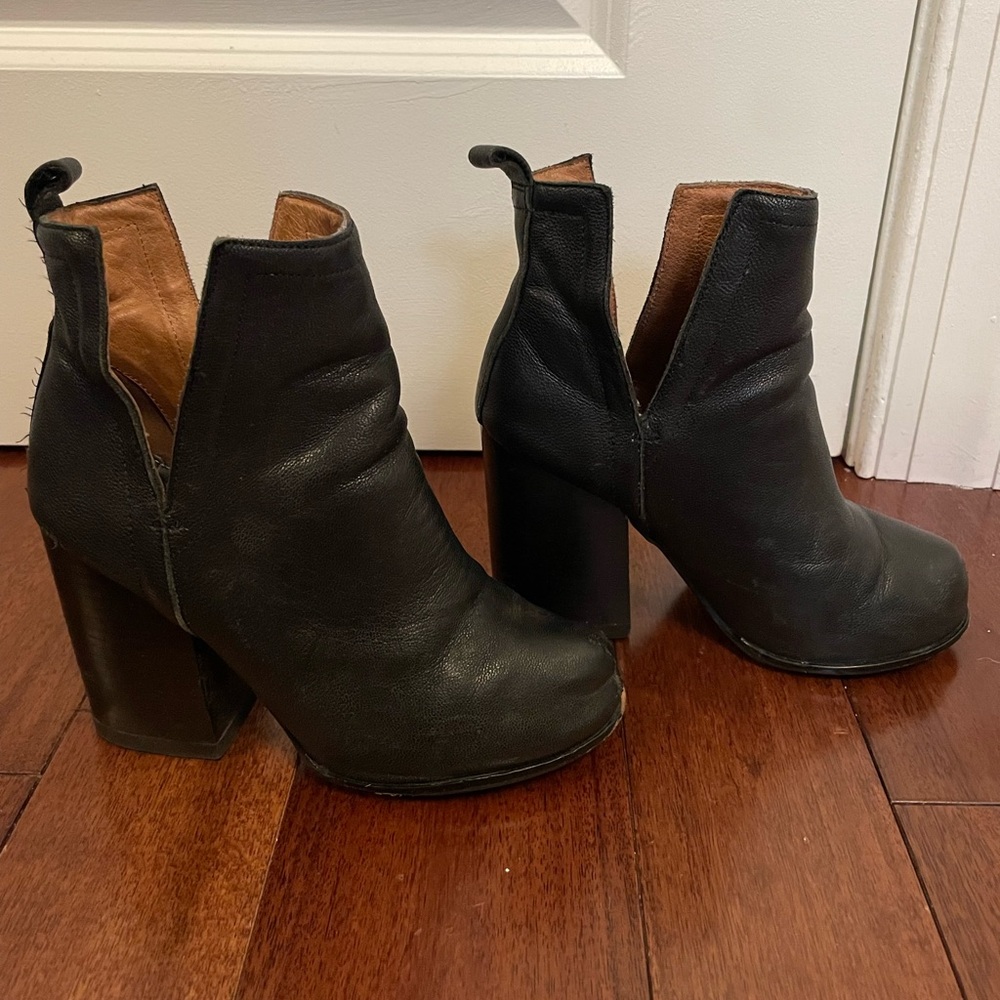 Jeffrey Campbell O’Shea Booties